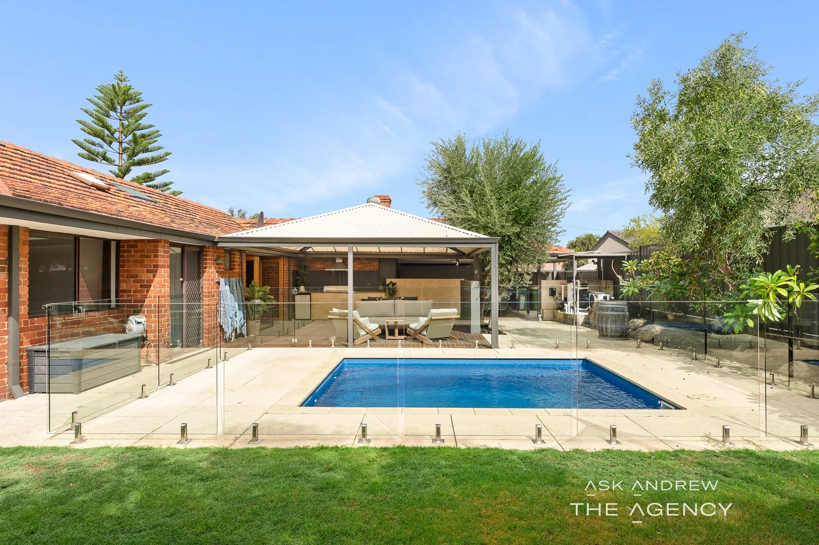 Primary image of 7 Earlston Place, Booragoon WA 6154