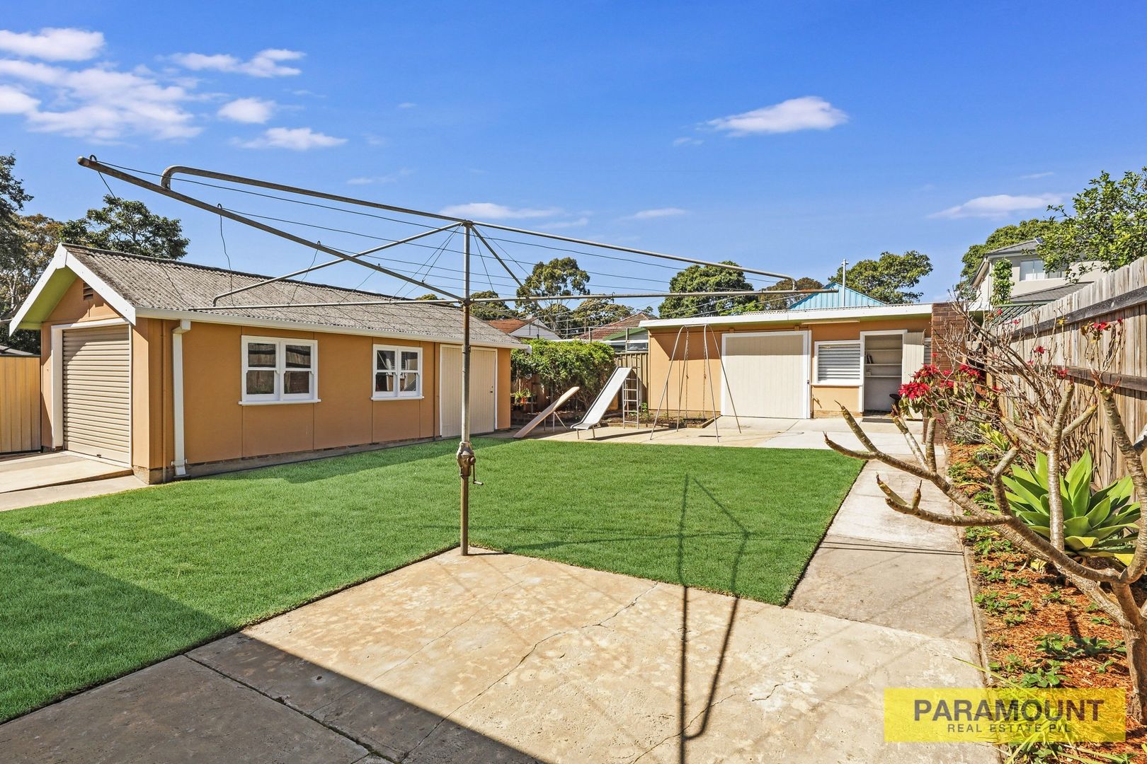 12 Orana Crescent, Peakhurst Heights NSW 2210, Image 2