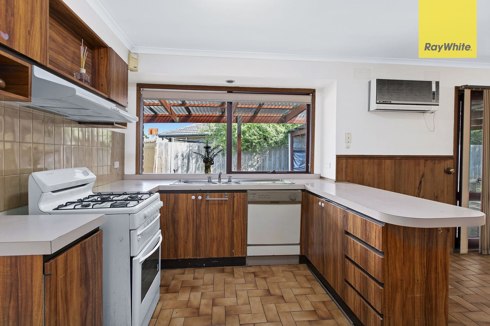 23 Valewood Drive, Kealba VIC 3021, Image 2