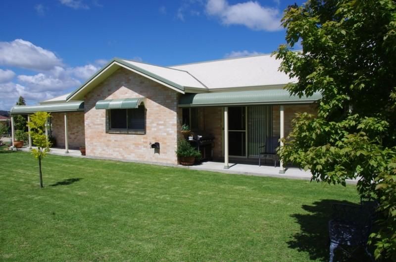 16 Deodara Drive, Inverell NSW 2360