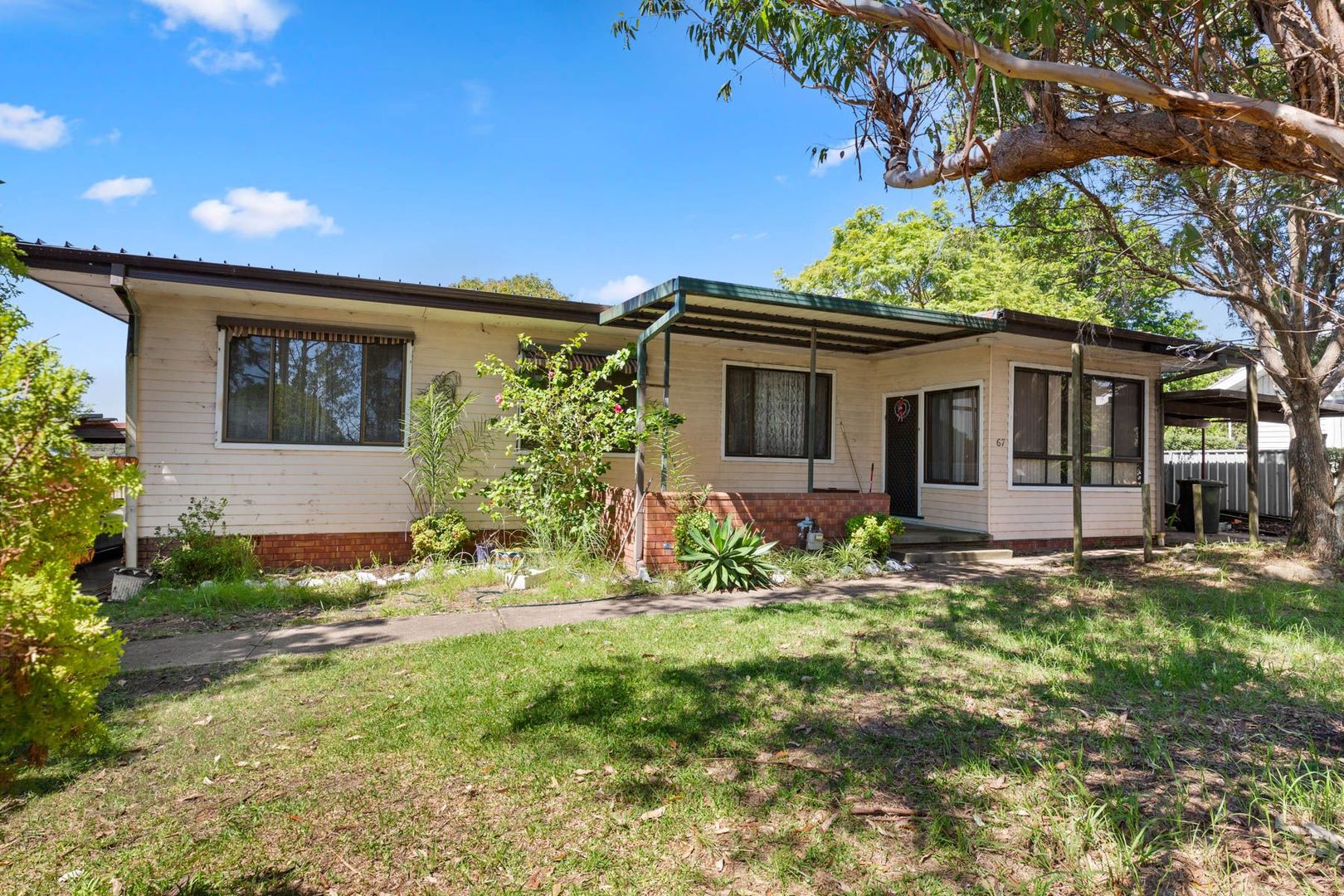 67 Violet Town Road, Tingira Heights Property History & Address