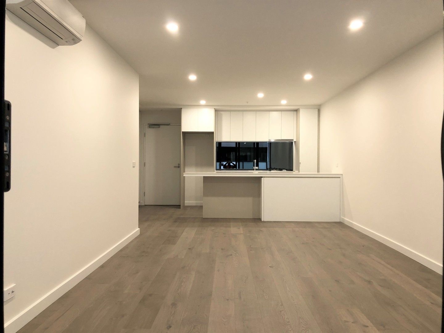 2 bedrooms Apartment / Unit / Flat in 808/600 Doncaster Road DONCASTER VIC, 3108