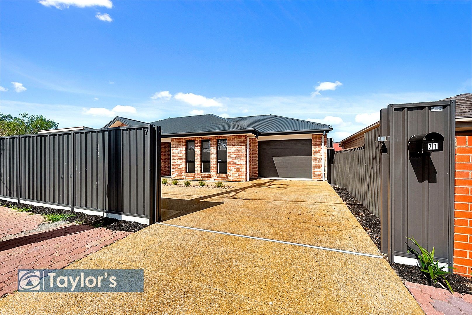 3 bedrooms House in 71 Lyons Road WINDSOR GARDENS SA, 5087