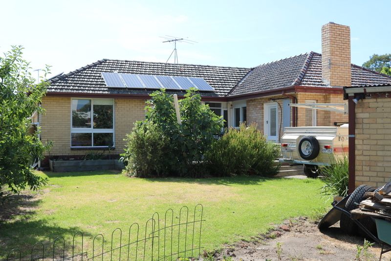 3 Nanoon Cl, Brighton VIC 3186, Image 1