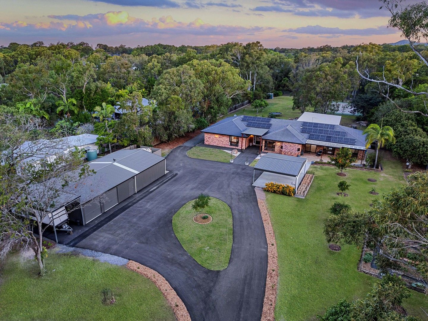 5 bedrooms House in 721 New Cleveland Road GUMDALE QLD, 4154