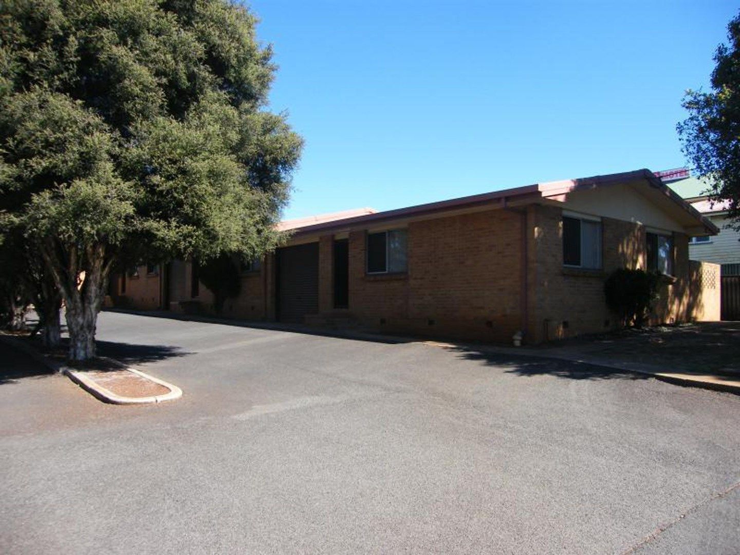 2 bedrooms Apartment / Unit / Flat in 1/90A James Street SOUTH TOOWOOMBA QLD, 4350