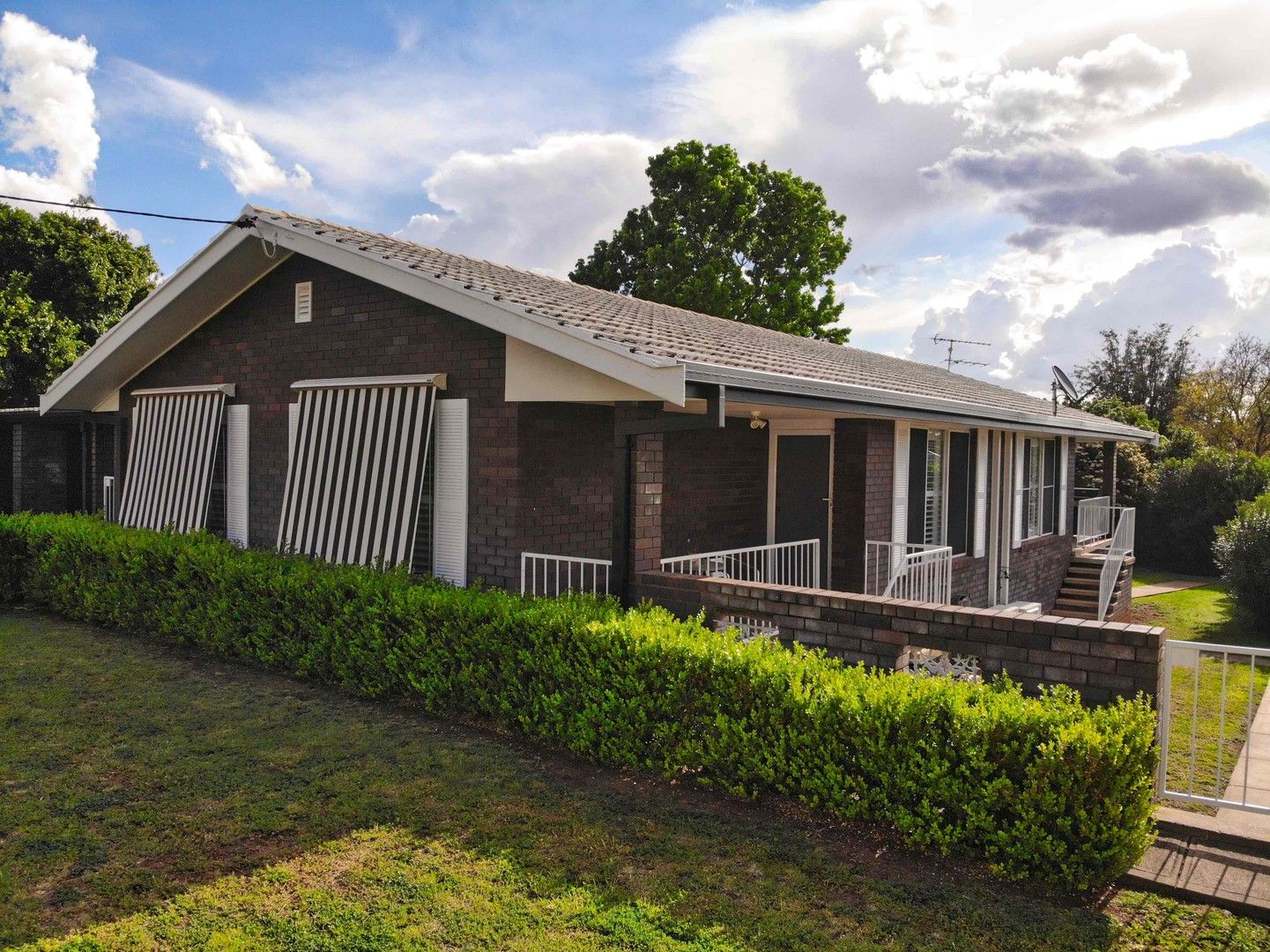 2 bedrooms Apartment / Unit / Flat in 1/21 ALBION STREET GUNNEDAH NSW, 2380