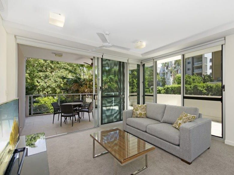 2 bedrooms Apartment / Unit / Flat in 2/1 Sporting Drive THURINGOWA CENTRAL QLD, 4817