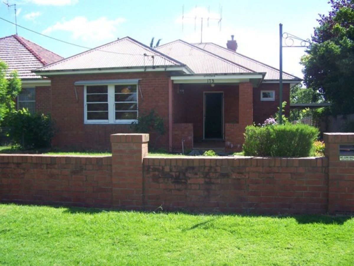 4 bedrooms House in 173 Brilliant Street BATHURST NSW, 2795