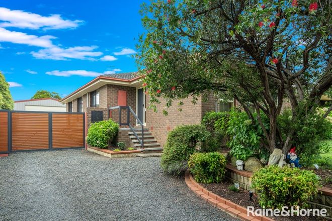 Picture of 11 Bolithos Road, RIDDELLS CREEK VIC 3431