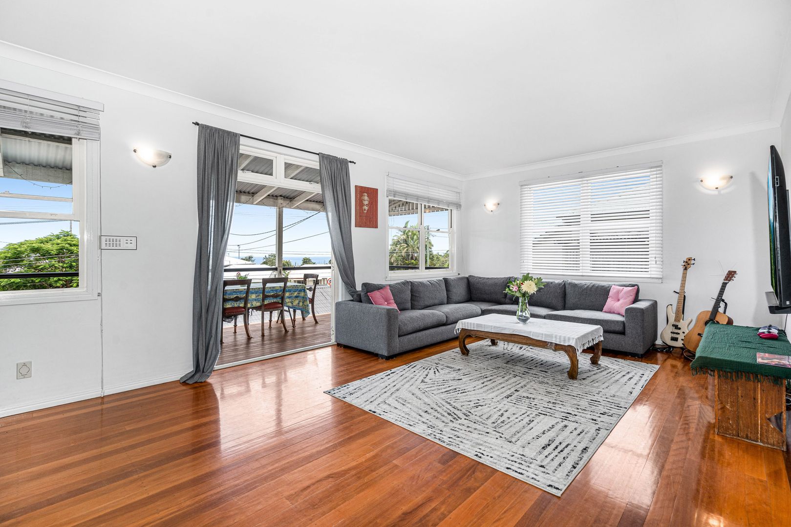 6 Peranga Street, Manly QLD 4179, Image 2