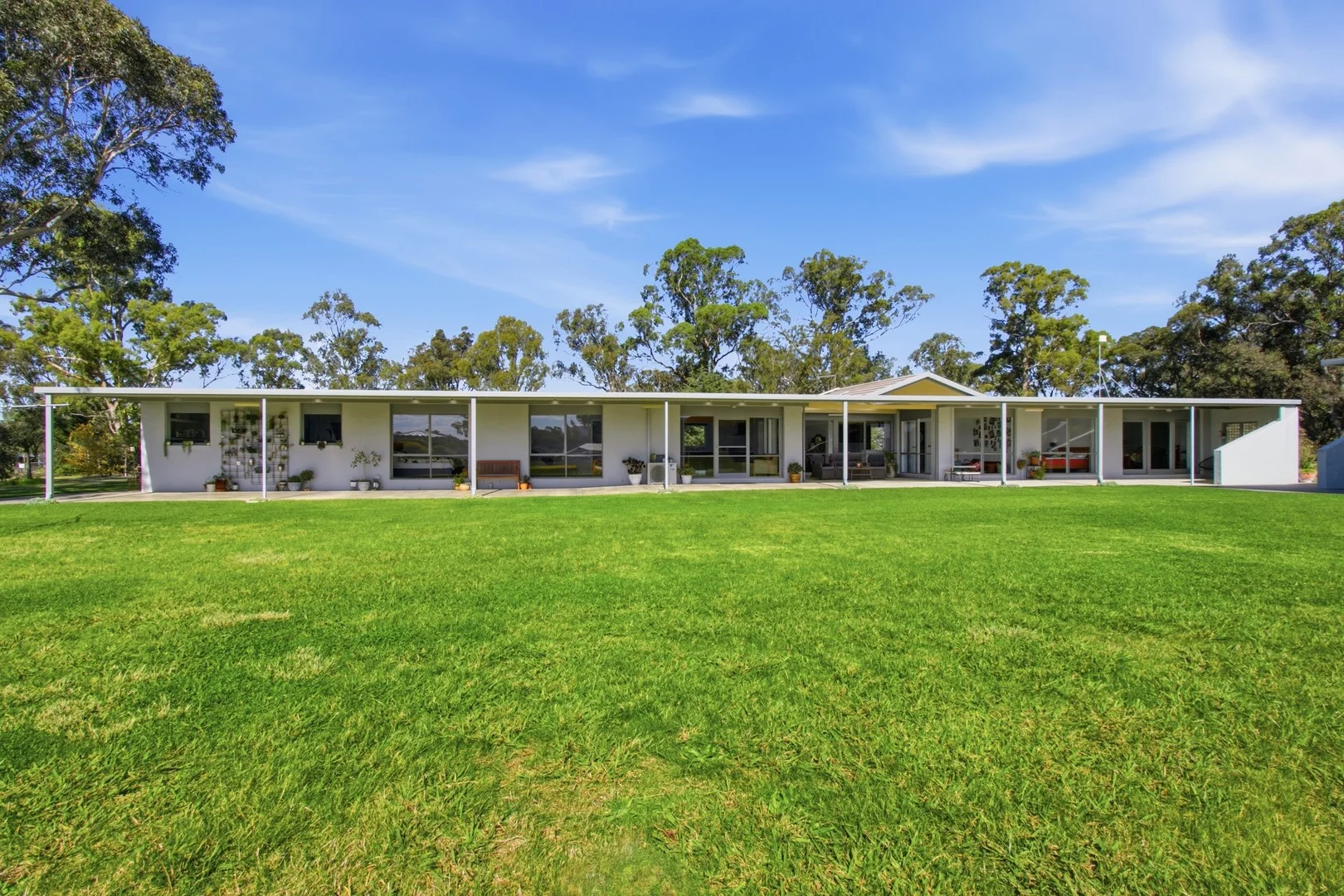 30 Cemetery Road, Toongabbie VIC 3856