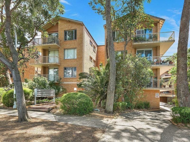 2 bedrooms Apartment / Unit / Flat in 15/22-26 French Street KOGARAH NSW, 2217