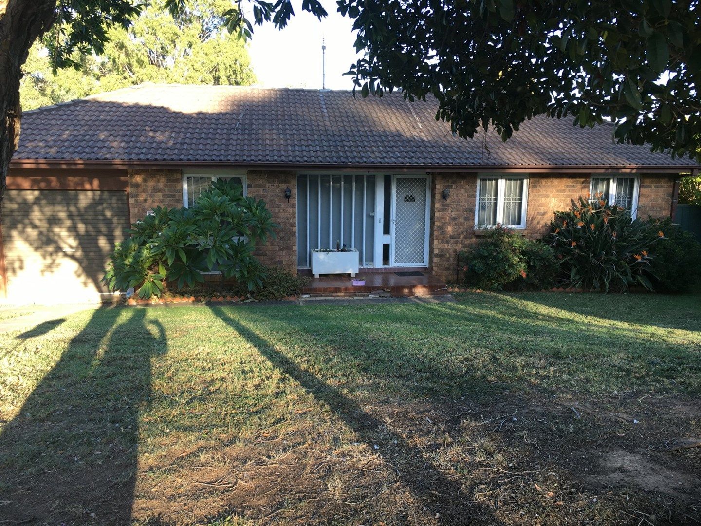 3 bedrooms House in 17 Dickens Road AMBARVALE NSW, 2560