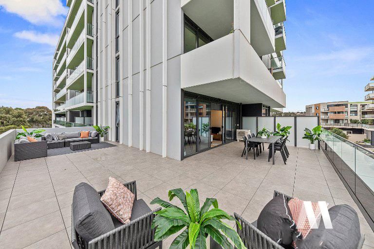 2 bedrooms Apartment / Unit / Flat in 204/5 Olive York Way BRUNSWICK WEST VIC, 3055