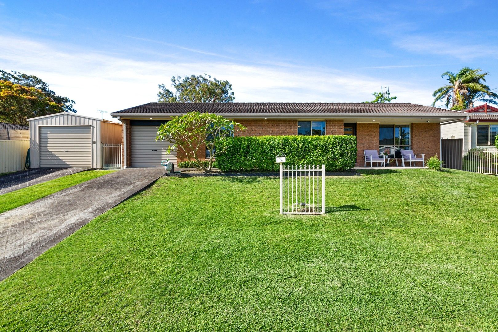 3 bedrooms House in 2 Jeremy Close BUDGEWOI NSW, 2262