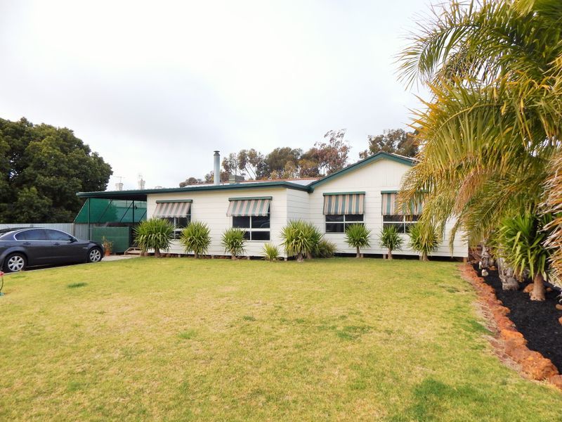 4 Tennyson Street, Quambatook Property History & Address Research