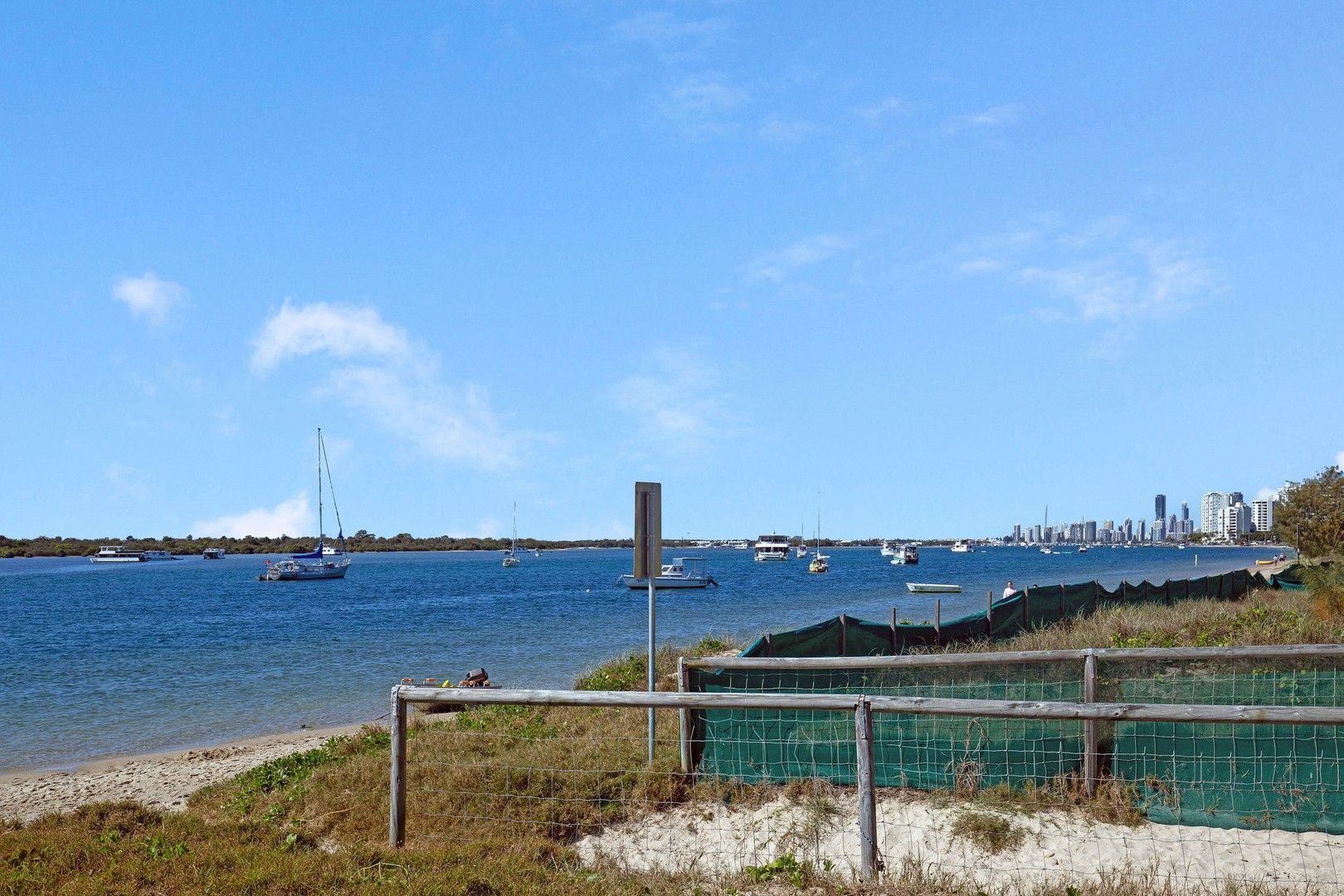 2 bedrooms Villa in 2/9 Taylor Street BIGGERA WATERS QLD, 4216