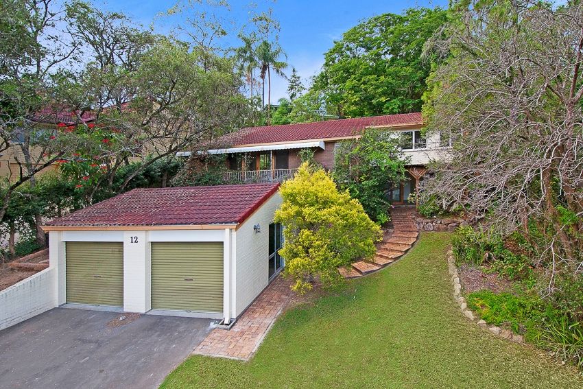 4 bedrooms House in 12 Fairweather Street KENMORE QLD, 4069