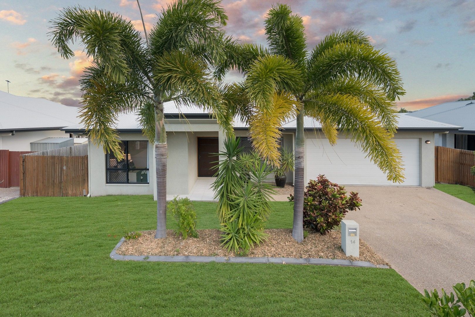 4 bedrooms House in 14 Oculina Street BURDELL QLD, 4818
