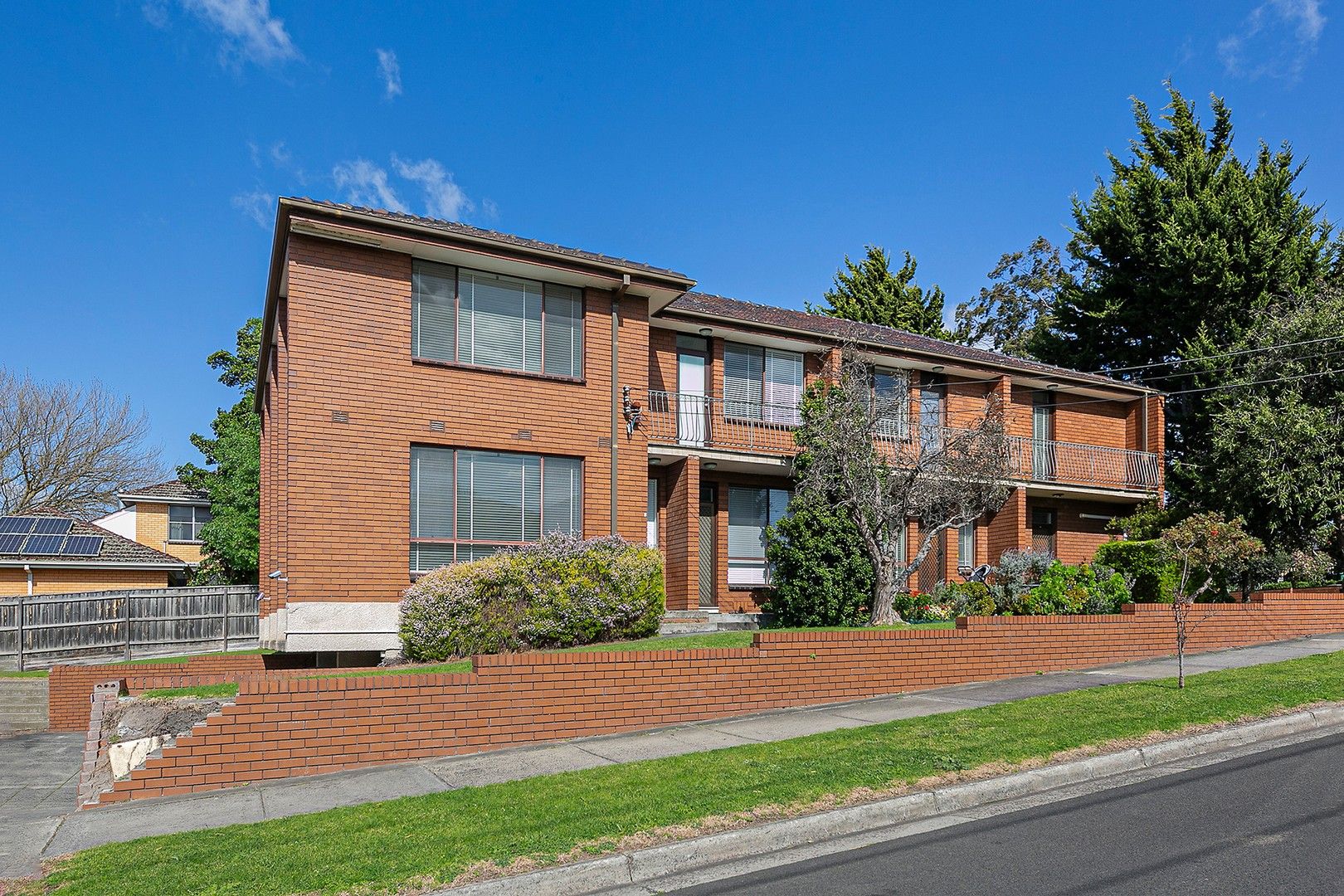 3 bedrooms Townhouse in 4/441 Warrigal Road BURWOOD VIC, 3125