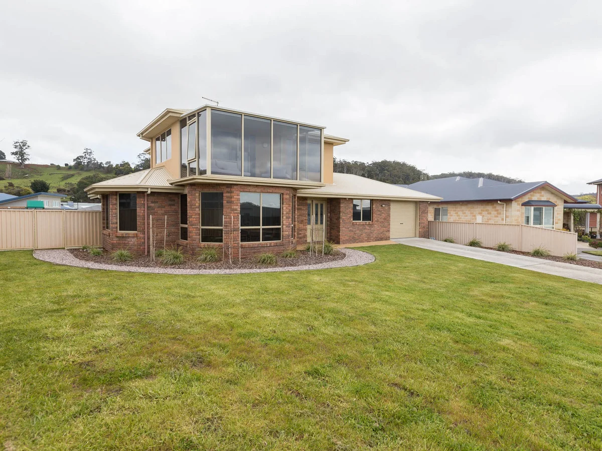 16 Oceanside Boulevard, Sulphur Creek TAS 7316