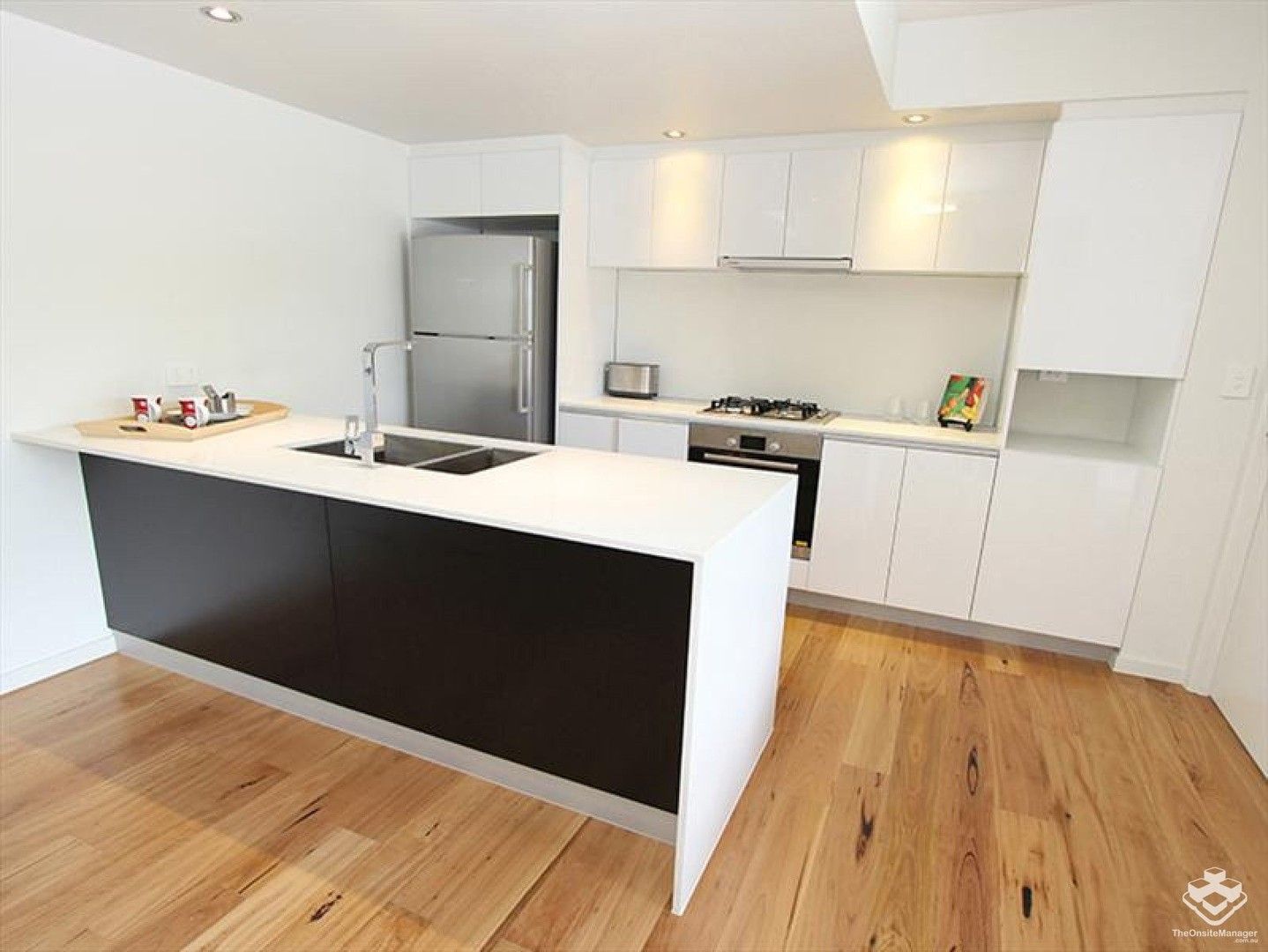 2 bedrooms Apartment / Unit / Flat in ID:21145240/68 Benson Street TOOWONG QLD, 4066