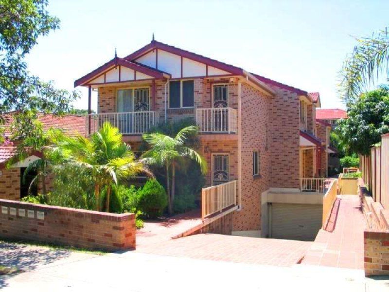 2 bedrooms Townhouse in 2/102 Sproule Street LAKEMBA NSW, 2195