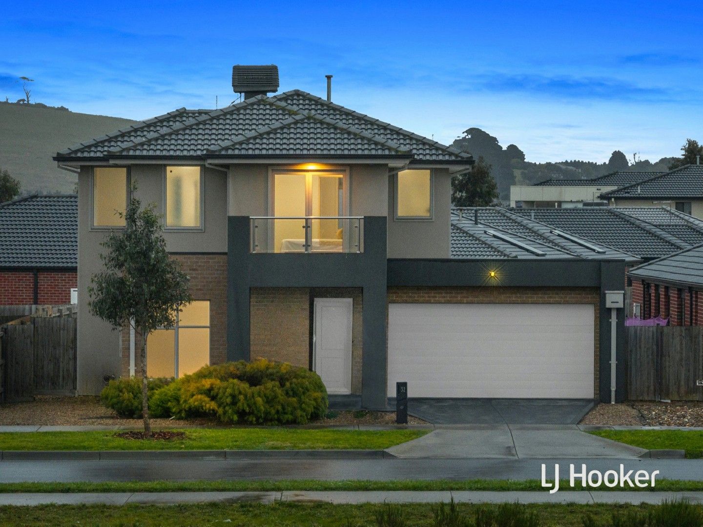 4 bedrooms House in 32 Bridgewater Parkway WALLAN VIC, 3756