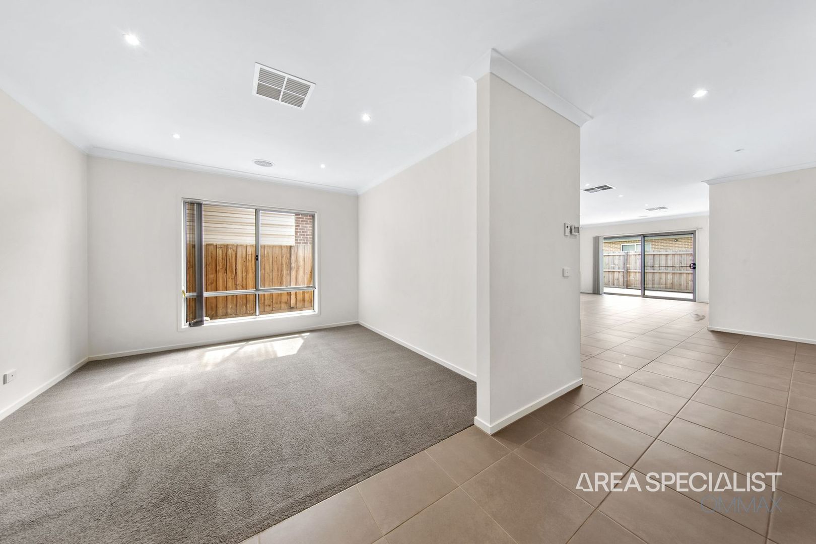 10 Ellson Street, Aintree VIC 3336, Image 2