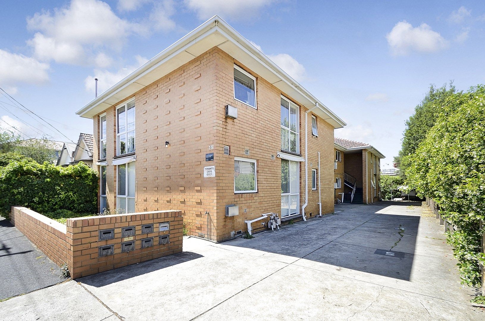 1 bedrooms Apartment / Unit / Flat in 6/51 Byron Street ELWOOD VIC, 3184