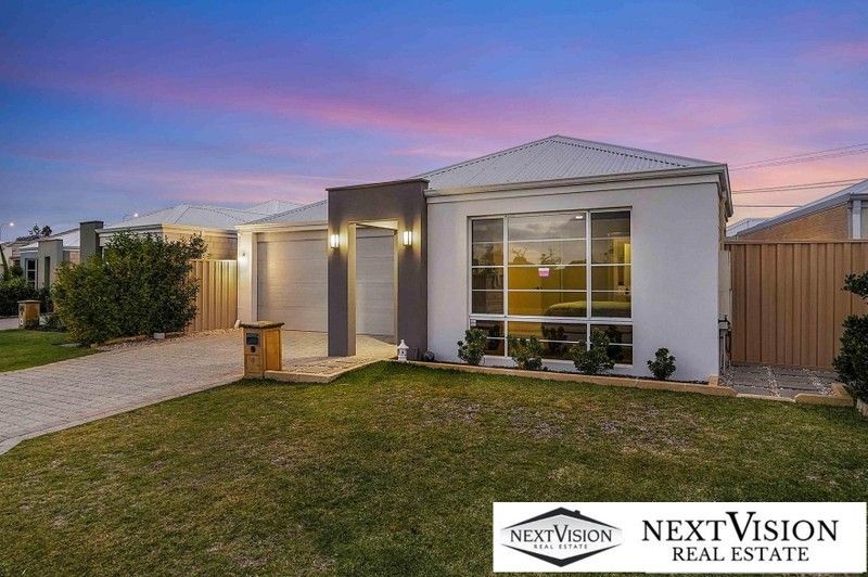 4 bedrooms House in 4 Apium Mews LAKE COOGEE WA, 6166