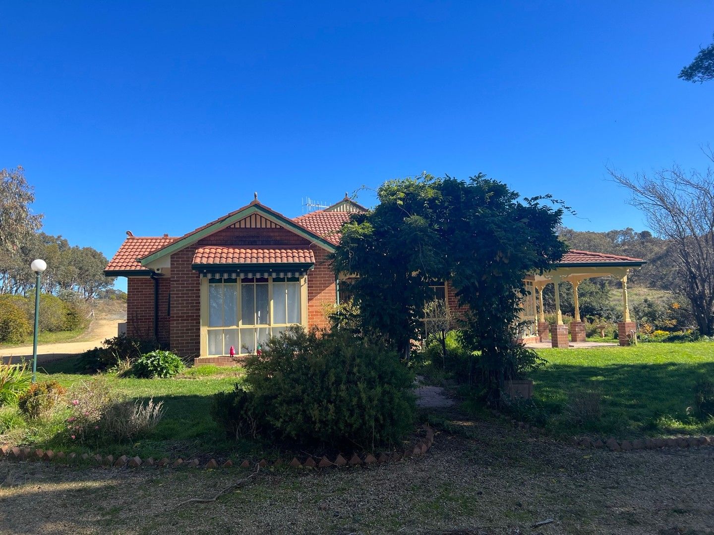 878 Old Cooma Road, Googong NSW 2620 House for Rent 985 Domain