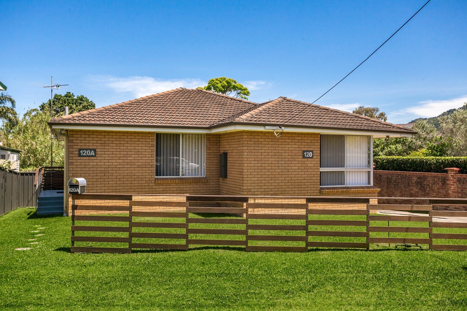 120 & 120a Hopewood Crescent, Fairy Meadow NSW 2519, Image 0