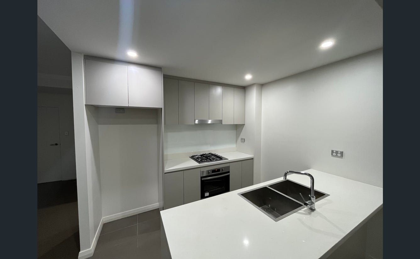 2 bedrooms Apartment / Unit / Flat in R 205/81-86 COURALLIE AVENUE HOMEBUSH WEST NSW, 2140