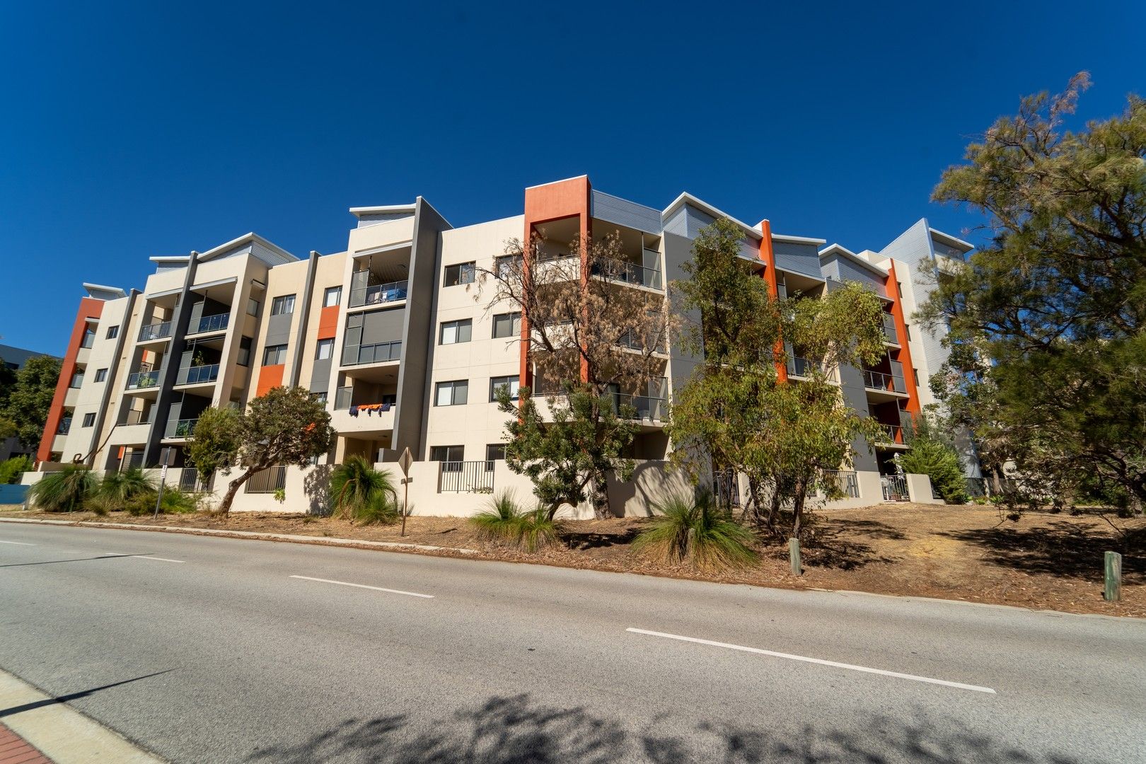 3 bedrooms Apartment / Unit / Flat in 56/2 Molloy Promenade JOONDALUP WA, 6027