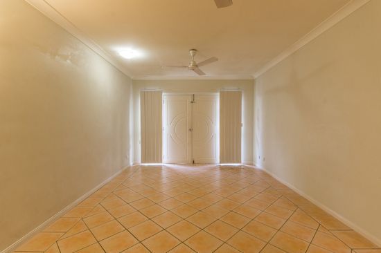 4/5 Hedley Close, Redlynch QLD 4870, Image 2