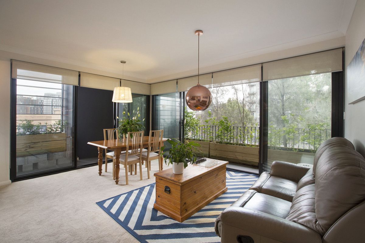 2 bedrooms Apartment / Unit / Flat in 23/52 Regent Street CHIPPENDALE NSW, 2008