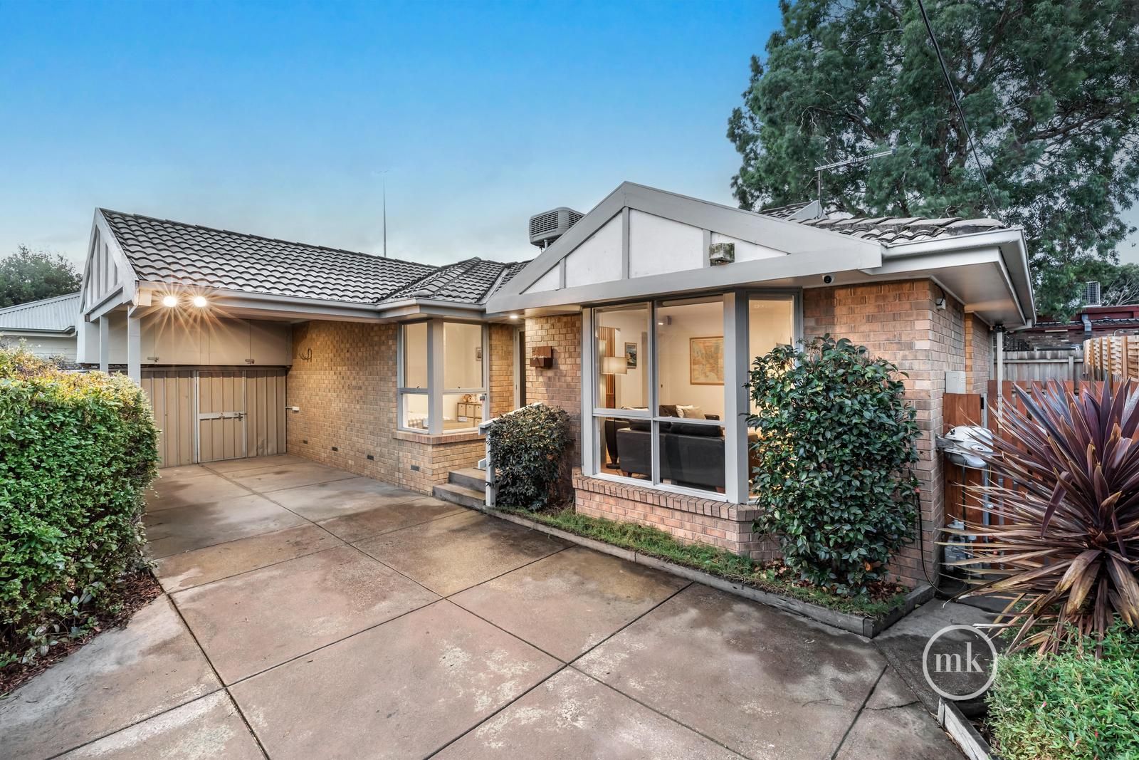 2/4 Vermont Parade, Greensborough VIC 3088, Image 0