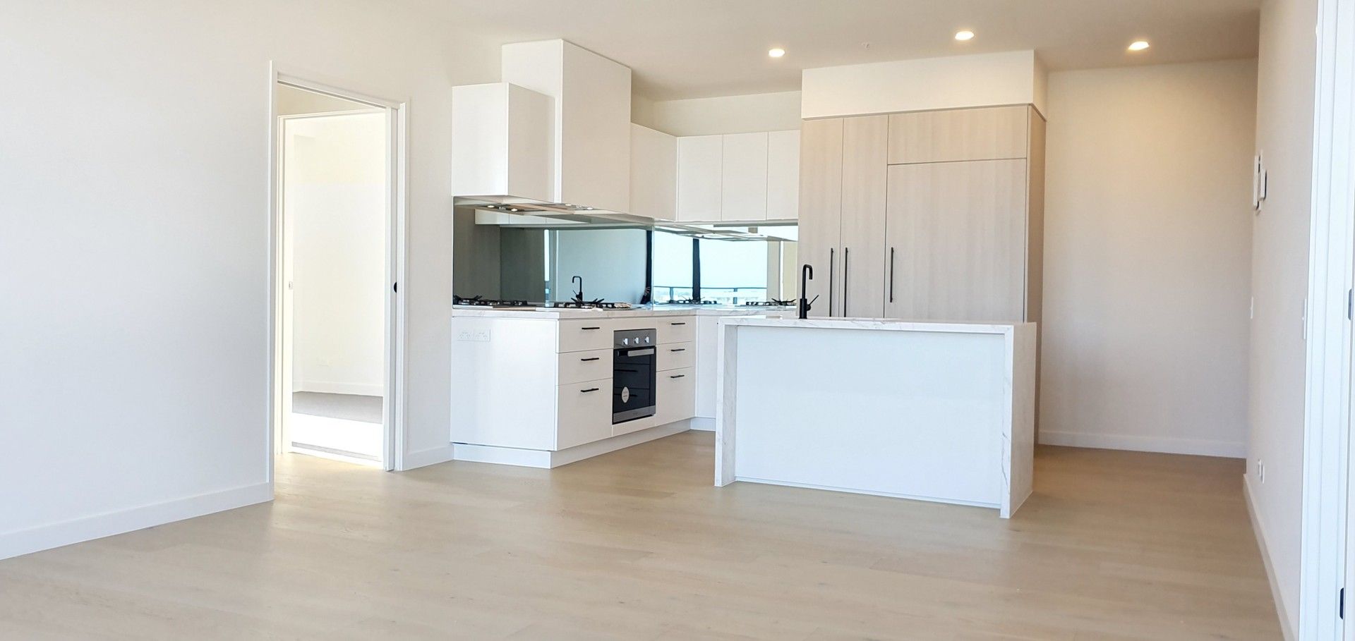 3 bedrooms Apartment / Unit / Flat in 610/864 Blackburn Road CLAYTON VIC, 3168