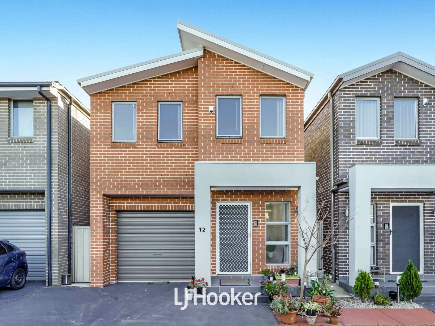 4 bedrooms Townhouse in 12 Sagwan Glade SCHOFIELDS NSW, 2762