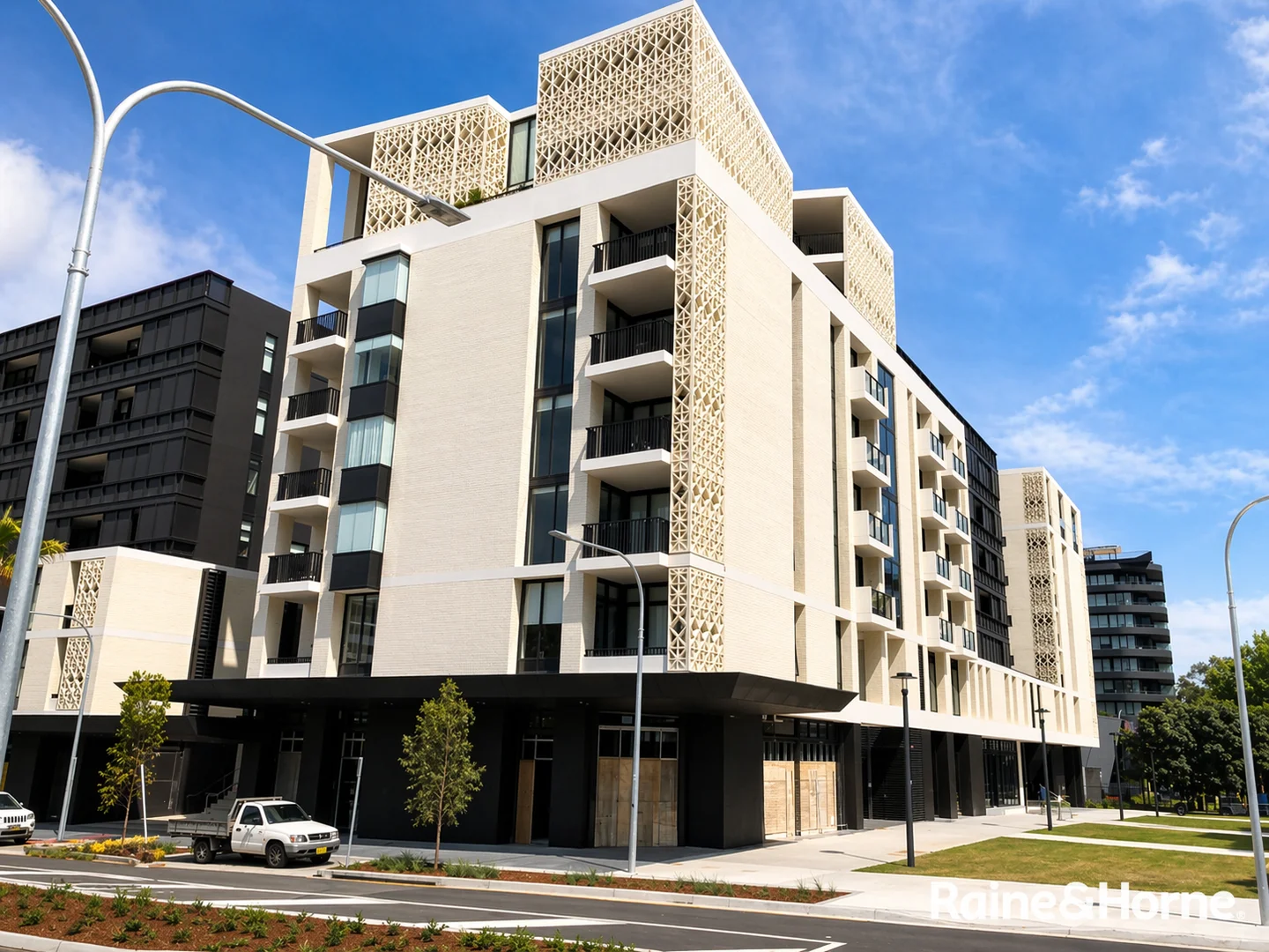 2402/17 Lachlan St, Waterloo NSW 2017