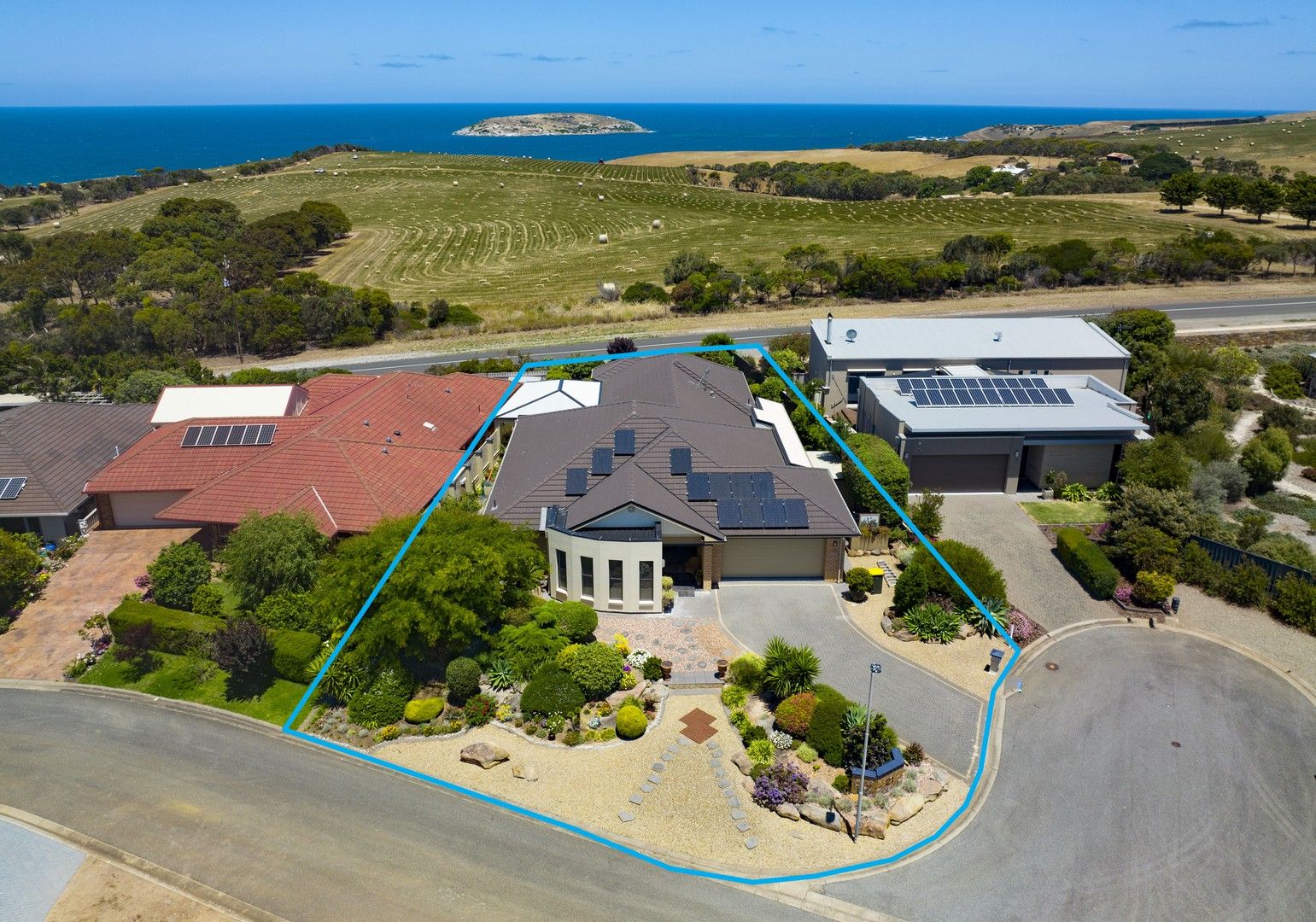 21 Minnamoora Court, Encounter Bay SA 5211, Image 0