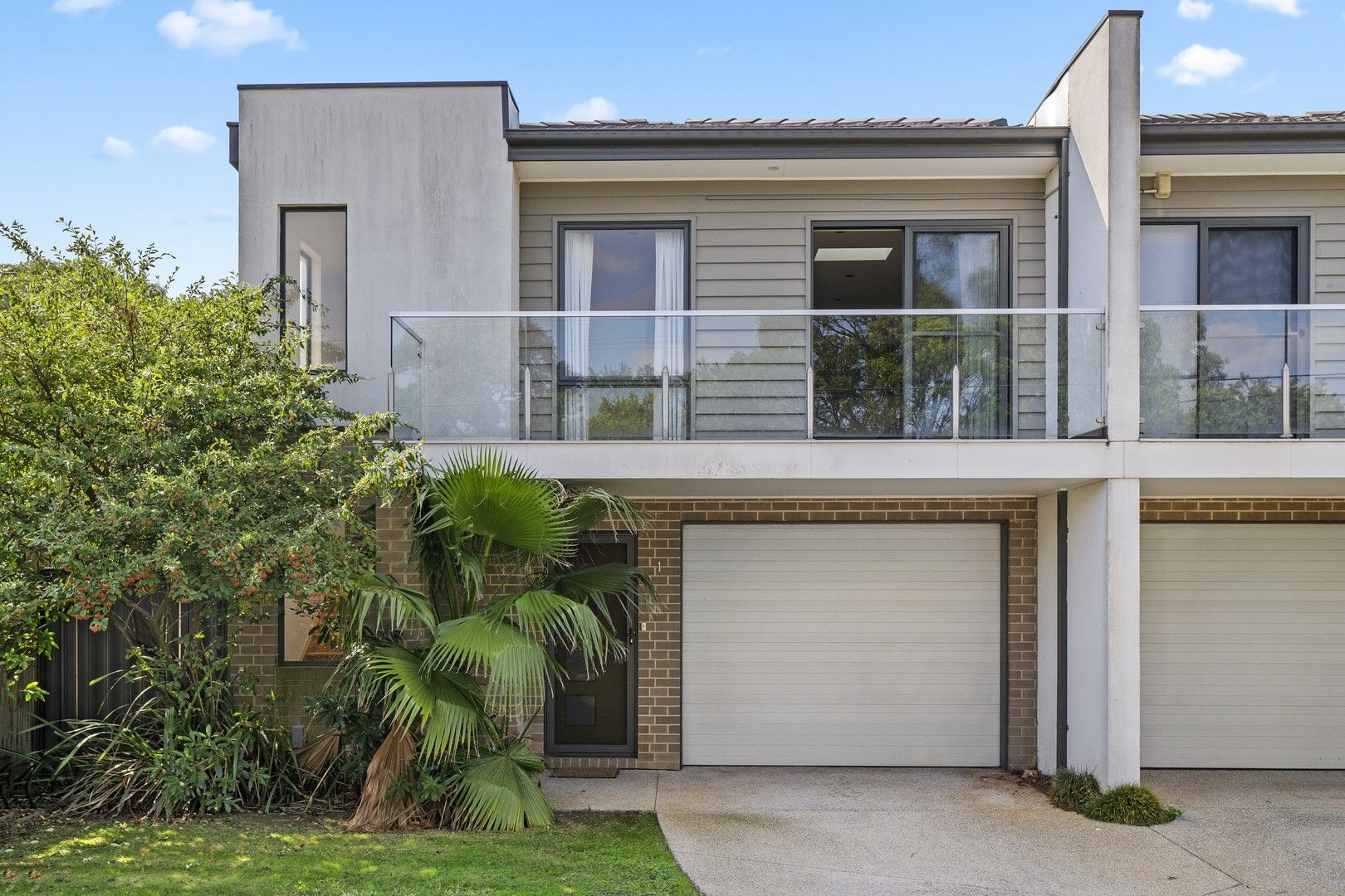 2 bedrooms Townhouse in 1/6 Laurel Avenue BORONIA VIC, 3155