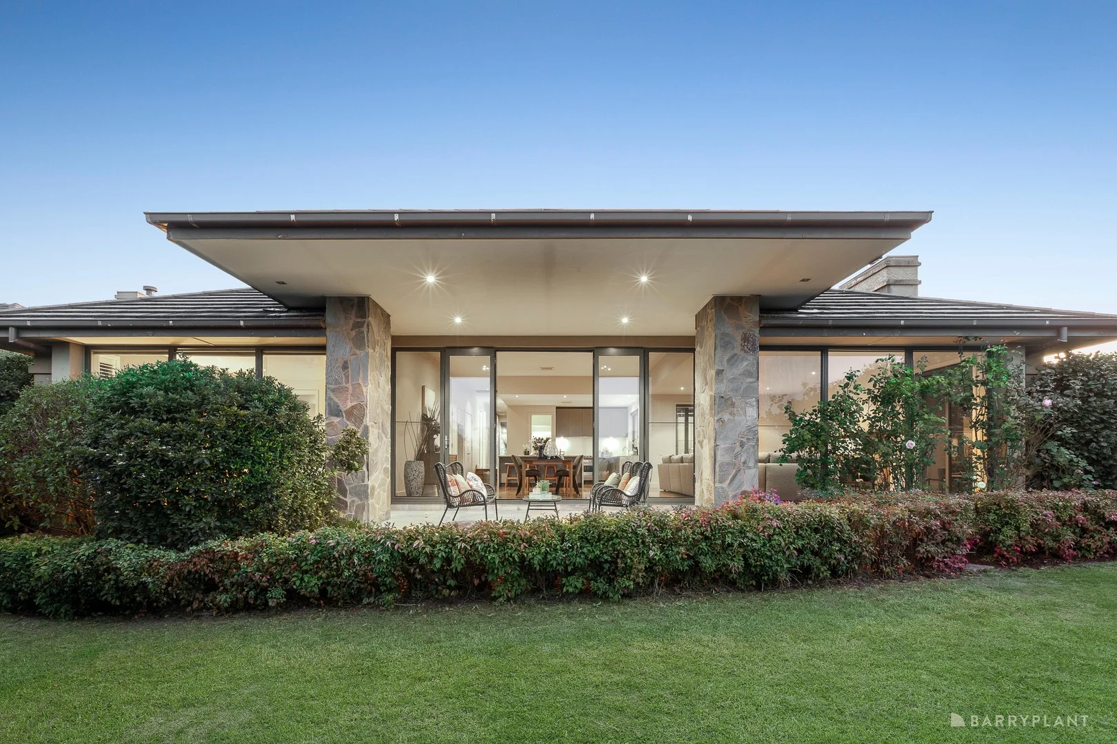 8 Carnoustie Lane, Chirnside Park VIC 3116