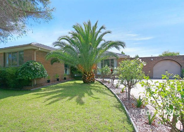 68 Essex Park Drive, Endeavour Hills VIC 3802