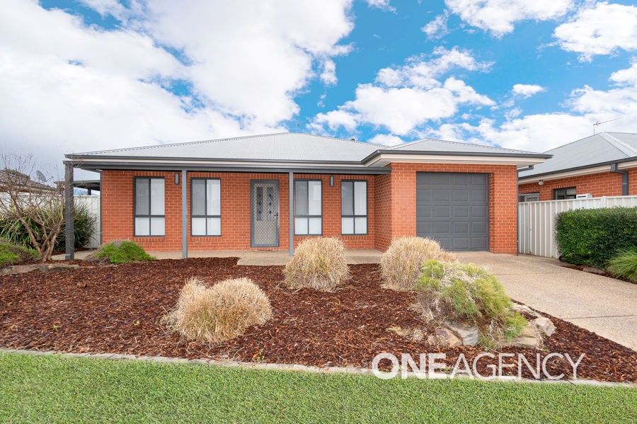 1/19 WALLA PLACE, Glenfield Park NSW 2650, Image 0