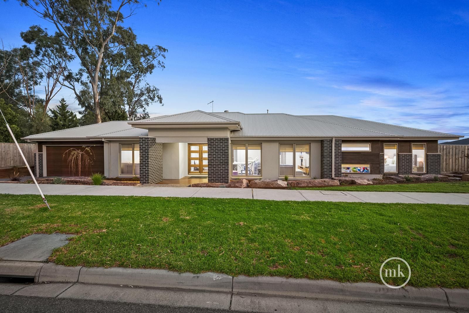 4 bedrooms House in 253 Painted Hills Road DOREEN VIC, 3754