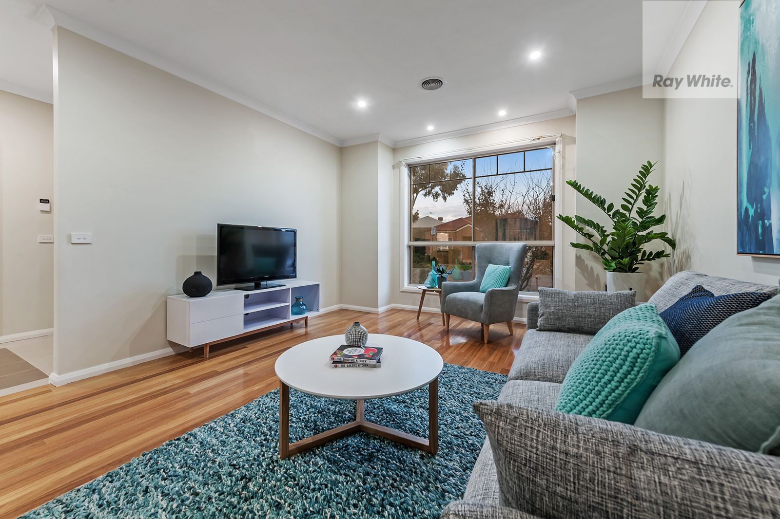 5 Elland Court, Craigieburn VIC 3064, Image 2