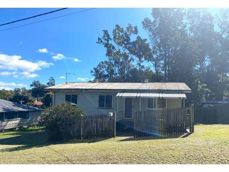 3 bedrooms House in 5 Chamberlain Street SADLIERS CROSSING QLD, 4305